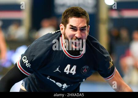 Paris, France. 10th mars 2022. Nikola Karabatic du PSG célèbre lors du match de handball de la phase du groupe de la Ligue des champions de l'EHF entre Paris Saint-Germain (PSG) Handball et Telekom Veszprem (KSE) le 10 mars 2022 au stade Pierre de Coubertin à Paris, en France. Crédit: Victor Joly/Alay Live News crédit: Victor Joly/Alay Live News Banque D'Images