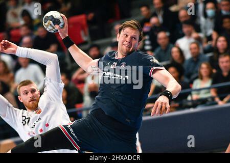 Paris, France. 10th mars 2022. Kamil Syprzak du PSG tourne lors de la Ligue des champions de l'EHF, du match de handball de la phase de groupe entre Paris Saint-Germain (PSG) Handball et Telekom Veszprem (KSE) le 10 mars 2022 au stade Pierre de Coubertin à Paris, en France. Crédit: Victor Joly/Alay Live News crédit: Victor Joly/Alay Live News Banque D'Images