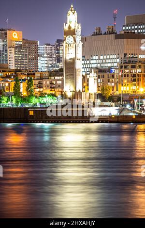 Montréal la nuit fleuve Saint-Laurent Québec Canada Banque D'Images