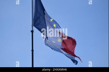 Versailles, France. 10th mars 2022. Atmosphère avant une réunion informelle des chefs d'État ou de gouvernement de l'Union européenne, pour discuter des conséquences de l'invasion russe en Ukraine, à Versailles, près de Paris, France, jeudi 10 mars 2022.photo de Christian Liewig/ABACAPRESS.COM crédit: Abaca Press/Alay Live News Banque D'Images