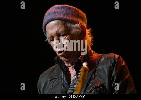 New York, États-Unis. 10th mars 2022. Keith Richards et les X-pensive Winos se produisent sur scène lors du sixième concert annuel Love Rocks NYC Benefit concert for God's Love que nous livrons au Beacon Theatre de New York, NY, le 10 mars 2022. (Photo par Anthony Behar/Sipa USA) crédit: SIPA USA/Alay Live News Banque D'Images
