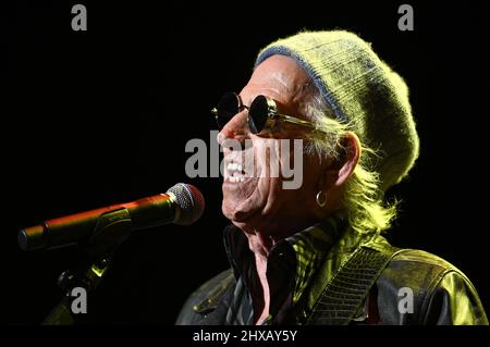 New York, États-Unis. 10th mars 2022. Keith Richards et les X-pensive Winos se produisent sur scène lors du sixième concert annuel Love Rocks NYC Benefit concert for God's Love que nous livrons au Beacon Theatre de New York, NY, le 10 mars 2022. (Photo par Anthony Behar/Sipa USA) crédit: SIPA USA/Alay Live News Banque D'Images