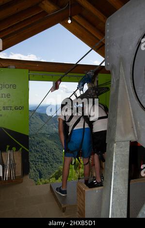 Lac majeur - Aurano - Zip Line - vol de l'ange, vol lié, Banque D'Images