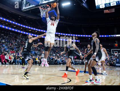 Las Vegas, États-Unis. 11th mars 2022. Mars 10 2022 Las Vegas, NV, U.S.A. USC Forward Joshua Morgan (24) va au panier pendant le match de quarterfinales du tournoi de basketball masculin NCAA Pac12 entre Washington Huskies et les chevaux de Troie USC. USC a battu Washington 65-61at T- Mobile Arena Las Vegas, NV. Thurman James/CSM crédit: CAL Sport Media/Alay Live News Banque D'Images