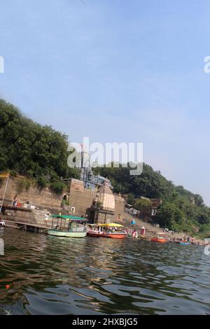 MAHESHWAR, MADHYA PRADESH, INDE, : plans extérieurs du site touristique pittoresque de Maheshwar fort dans le Madhaya pradesh en Inde. Ce monument sur l'interdiction Banque D'Images