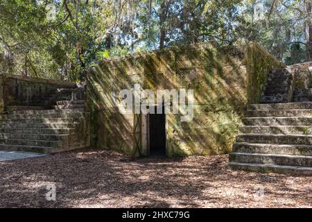 Le fort Fremont, sur l'île de Sainte-Hélène, en Caroline du Sud, est l'un des 2 forts côtiers laissés de la période de guerre hispano-américaine. Banque D'Images