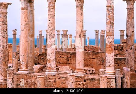 Laptis Magna quelques-unes des ruines les plus impressionnantes de la période romaine en Libye Banque D'Images