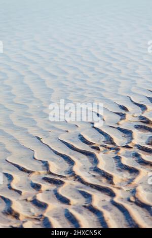 Beach résumé - structures de sable sur la côte Banque D'Images