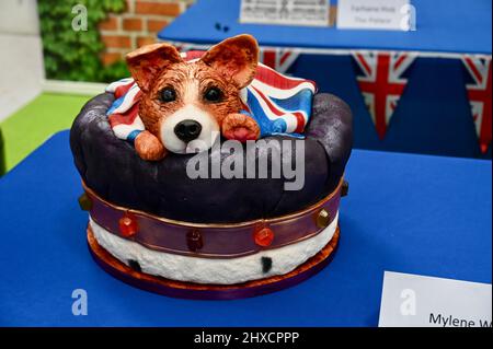 Londres, Royaume-Uni. 11th mars 2022. Mylène Wolfe, 'Queen's Corgi' 1st place. Concours de gâteau du Jubilé de platine de la Reine, salon de la maison idéal en partenariat avec NatWest ouvert aujourd'hui, Olympia, Kensington. Crédit : michael melia/Alay Live News Banque D'Images