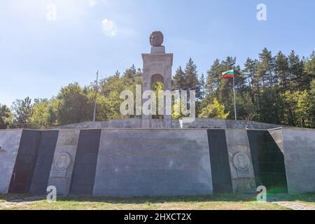 Complexe commémoratif Vasil Levski près du village de Bunovo en Bulgarie Banque D'Images