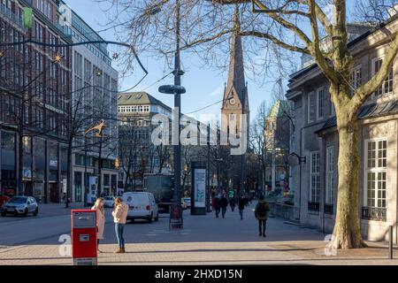 Ville hanséatique de Hambourg, vue sur Mönckebergstraße Banque D'Images