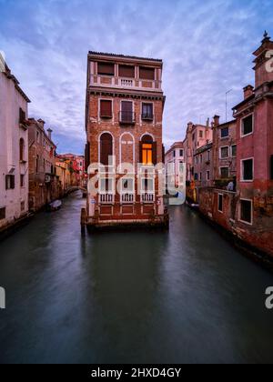 Vue sur le Palazzo Tetta, Venise Banque D'Images