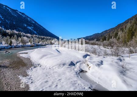 Allemagne, Bavière, haute-Bavière, pays de Tölzer, Isarwinkel, Lenggries, district de Vorderriß, paysage de rivière sauvage Isartal près de Vorderriß Banque D'Images