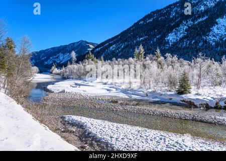 Allemagne, Bavière, haute-Bavière, pays de Tölzer, Isarwinkel, Lenggries, district de Vorderriß, paysage de rivière sauvage Isartal près de Vorderriß Banque D'Images