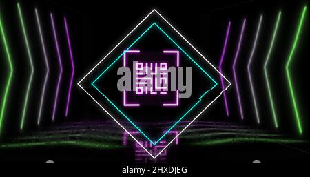 Image d'un code qr lumineux sur des formes géométriques au néon Banque D'Images