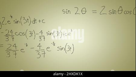 Illustration de formules mathématiques manuscrites sur fond vert Banque D'Images