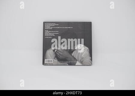 Arctic Monkeys - quoi que les gens disent que je suis, c’est ce que je ne suis pas couverture d’album et liste de pistes sur fond blanc Banque D'Images