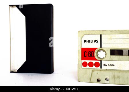 Cassette Vintage CASSETTE COMPACTE PHILIPS 1971 C-60 à faible bruit – Philips, fabriquée en Hollande Banque D'Images