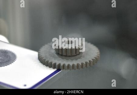 Fusion laser sélective. Objet imprimé sur une imprimante métallique 3D. Banque D'Images