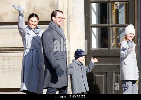 STOCKHOLM 20220312 Princesse Victoria, Prince Daniel, Prince Oscar et Princesse Estelle lors de la célébration de la fête du nom au Château de Stockholm. Photo : Johan Jeppsson / TT code 10730 Banque D'Images