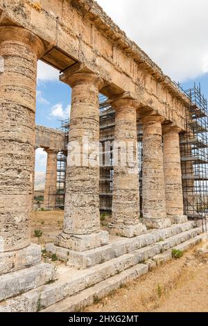 Monuments architecturaux du Temple de Segesta (Tempio di Segesta) à Trapani, Sicile, Italie. Banque D'Images