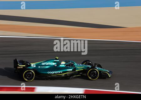 05 VETTEL Sebastian (ger), Aston Martin F1 Team AMR22, action pendant les épreuves pré-saison de Formule 1 Aramco avant le Championnat du monde de Formule 1 de la FIA 2022, sur le circuit international de Bahreïn, du 10 au 12 mars 2022 à Sakhir, Bahreïn - photo: Antonin Vincent/DPPI/LiveMedia Banque D'Images