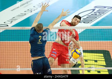 Forum AGSM, Vérone, Italie, 12 mars 2022, Pipe de Simone Anzani - Cucine Lube Civitanova pendant Verona Volley vs Cucine Lube Civitanova - Volleyball Italien Serie A Men SuperLeague Championship Banque D'Images