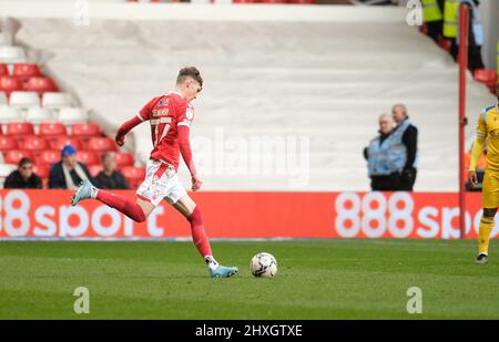 Nottingham, Royaume-Uni. 12th mars 2022. James Garner ( 37 forêt ) pendant le jeu de Champioinship de l'EFL entre la forêt de Nottingham et la lecture au City Ground à Nottingham, Angleterre Paul Bisser/SPP crédit: SPP Sport Press photo. /Alamy Live News Banque D'Images