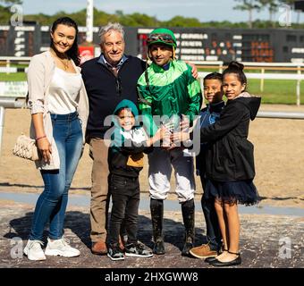 Oldsmar, Floride, États-Unis. 12th mars 2022. Le 12 mars 2022 : Bleecker Street #5, criblée par Hector Diaz Jr., remporte les piquets Hillsborough (Grade 2) sur le gazon lors de la journée du Derby de Tampa Bay à Tampa Bay Downs à Oldster, F.L. le 12 mars 2022. Carson Dennis/Eclipse Sportswire/CSM/Alamy Live News Banque D'Images