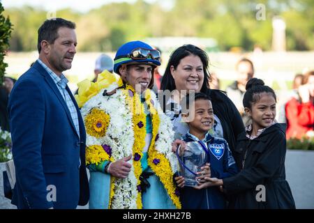 Oldsmar, Floride, États-Unis. 12th mars 2022. 12 mars 2022 : Dolce Zel (FR) #3, monté par Jockey Irad Ortiz Jr., remporte le Florida Oaks (Grade 3) sur le gazon lors de la Journée du Derby de la baie de Tampa à Tampa Bay Downs à Oldster, F.L. le 12 mars 2022. Carson Dennis/Eclipse Sportswire/CSM/Alamy Live News Banque D'Images