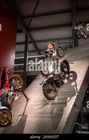 Motos tout-terrain exposées au musée Harley-Davidson de Milwaukee, Wisconsin, États-Unis Banque D'Images