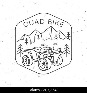 Club de quad. Camp d'été. Concept d'illustration vectorielle pour une chemise ou un logo, un imprimé, un timbre ou un tee-shirt. Design vintage avec quad et forêt Illustration de Vecteur