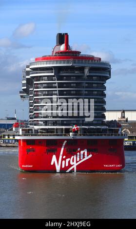 12 03 2022 River Thames Tilbury Uk Bon Voyage Valiant Lady. Virgin 