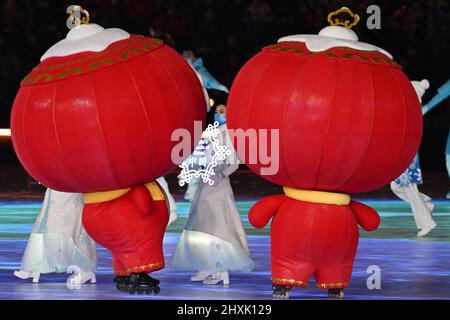 Pékin, Chine. 13th mars 2022. Shuey Rhon Rhons, la mascotte des Jeux paralympiques d'hiver de 2022 à Beijing, est visible lors de la cérémonie de clôture des Jeux paralympiques d'hiver au stade national de Beijing, capitale de la Chine, le 13 mars 2022. Credit: Li GA/Xinhua/Alay Live News Banque D'Images