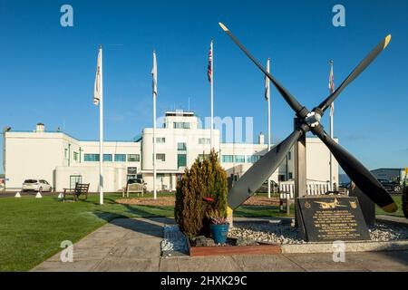 Bâtiment art déco à l'aéroport de Brighton City, Shoreham-by-Sea, West Sussex, Angleterre. Banque D'Images