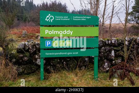 Polmady, Écosse - 27th 2021 décembre : panneau d'entrée à Polmady dans le parc forestier de Galloway, Galloway, Écosse Banque D'Images