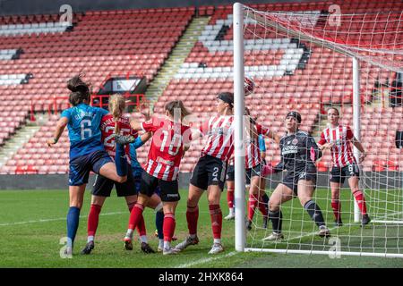 Sheffield, Royaume-Uni. 02nd janvier 2021. Carly Girasoli (n° 6 London City Lionesses) a obtenu des scores lors du match de championnat FA féminin entre Sheffield United et London City Lionesses à Bramell Lane à Sheffield, en Angleterre. HAYDEN NEWBEGIN/SPP crédit: SPP Sport Press photo. /Alamy Live News Banque D'Images