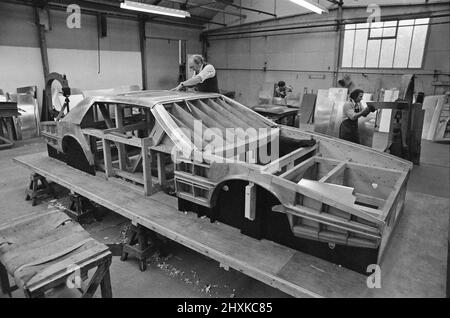 Le nouveau Aston Martin Lagonda est en production dans l'usine de Newport Pagnell, Buckinghamshire. 10th novembre 1976. Banque D'Images