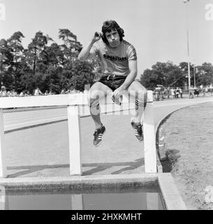 Superstars, BBC Television Program, tournage de Heat à Bracknell, Berkshire, 25th juin 1976. Kevin Keegan, joueur de Liverpool, est en compétition. Banque D'Images