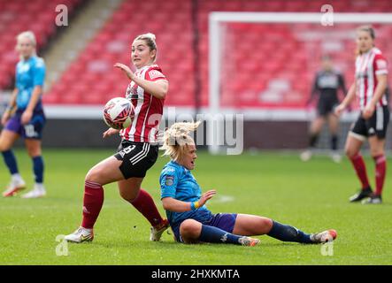 Sheffield, Angleterre, le 13th mars 2022. Maddy Cusack de Sheffield Utd lors du match de championnat féminin FA à Bramall Lane, Sheffield. Le crédit photo devrait se lire: Andrew Yates / Sportimage Banque D'Images