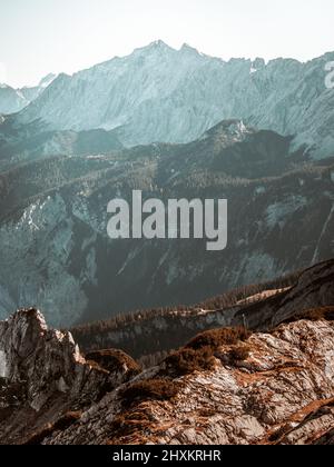 Vue depuis la montagne Alpspitze, Allemagne. Banque D'Images