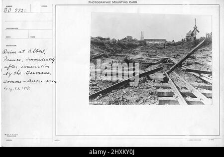 Ruines à Albert immédiatement après l'évacuation par les Allemands. (Région de somme et d'Ancre) Collection de photographies de la première Guerre mondiale, 1914-1918 qui décrivent les activités militaires des forces et du personnel armés britanniques et d'autres nations pendant la première Guerre mondiale Banque D'Images