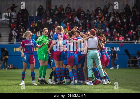 Barcelone, Catalogne. 13th mars 2022. Les joueurs du FC Barcelone célèbrent le titre de champion de LaLiga après le match Primera Iberdrola entre le FC Barcelone Femeni et le Real Madrid Femenino au stade Johan Cruyff. Score final; FC Barcelona Femeni 5:0 Real Madrid Femenino (Credit image: © Thiago Prudencio/DAX via ZUMA Press Wire) Banque D'Images