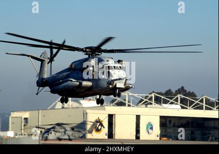 United States Marine corps CH-53E Super Stallion en vol à MCAS Miramar, Californie Banque D'Images