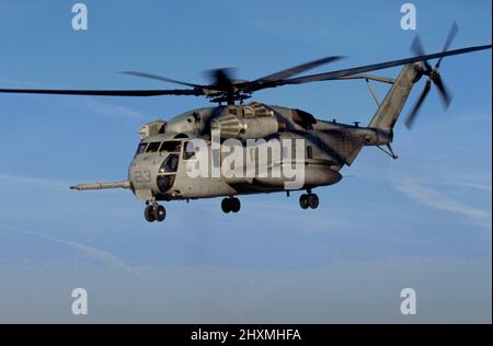United States Marine corps CH-53E Super Stallion en vol à MCAS Miramar, Californie Banque D'Images