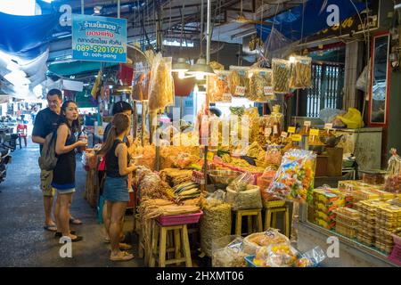 Scène urbaine de Chatchai marché couvert à Hua Hin. Hua Hin est l'une des destinations de voyage les plus populaires en Thaïlande. Banque D'Images