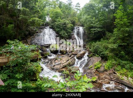 Chutes Anna Ruby situées dans le parc national Unicoi en Géorgie Banque D'Images