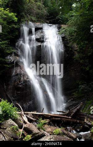 Chutes Anna Ruby situées dans le parc national Unicoi en Géorgie Banque D'Images