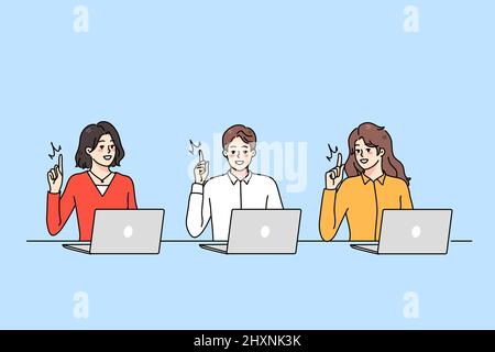 Souriant les diverses personnes travaillant sur ordinateur en ligne brainstorming générer une idée créative. Les hommes et les femmes heureux utilisent des ordinateurs portables pensez à une bonne innovation. Travail Internet à distance. Illustration vectorielle. Illustration de Vecteur