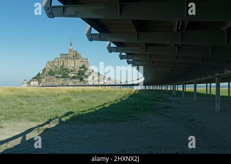 Accès à la passerelle du Mont-Saint-Michel (Manche, Normandie, France). Banque D'Images
